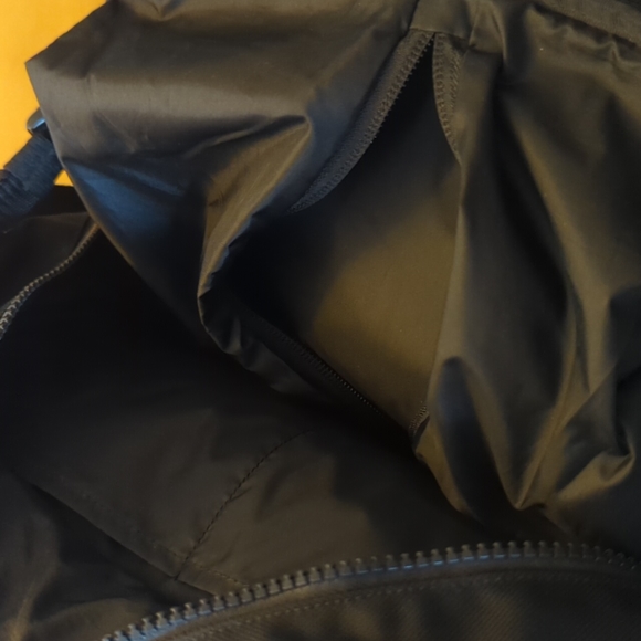 Lululemon Black Backpack Circa 2009 - Picture 8 of 10